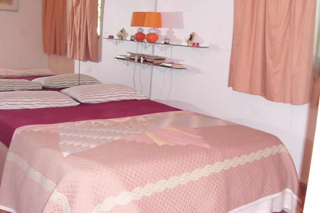 Appartement T2 Meuble Tout Confort Ле Госие Екстериор снимка