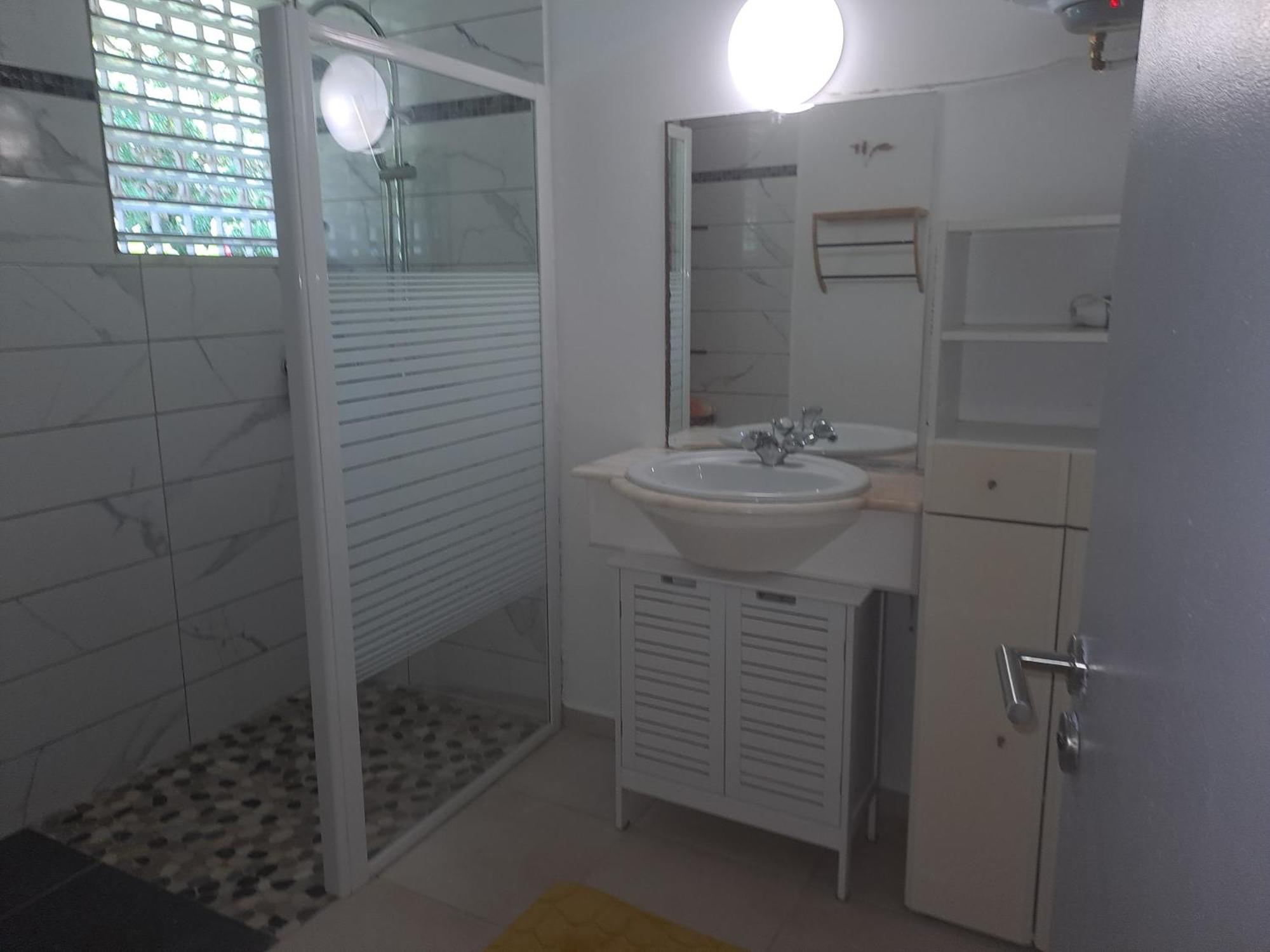 Appartement T2 Meuble Tout Confort Ле Госие Екстериор снимка